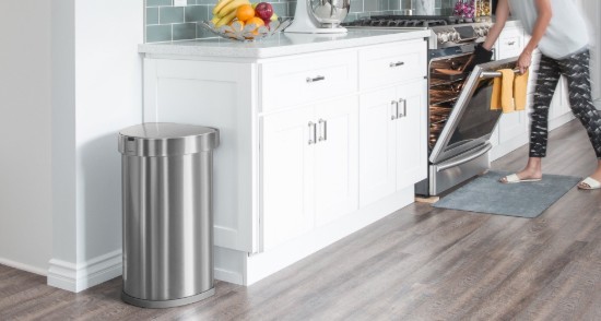 Simplehuman - 45 litres félkör alakú rozsdamentes acél szemetes; érzékelővel