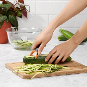 Julienne peeler, rozsdamentes acél, narancs - OXO
