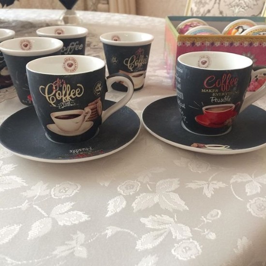 Nuova R2S Cappuccionos csézse tányérral