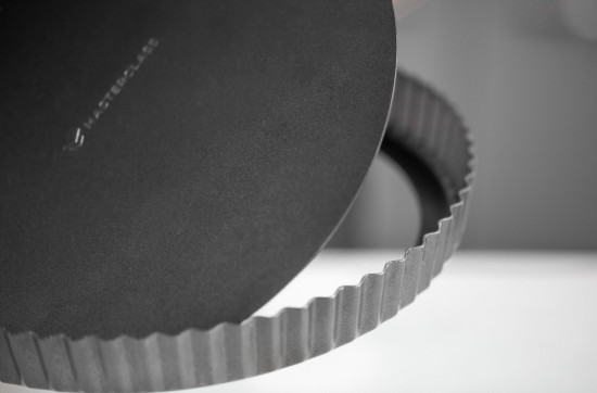 Kitchen Craft ~  23 cm, szénacél sütőforma, "MasterClass"