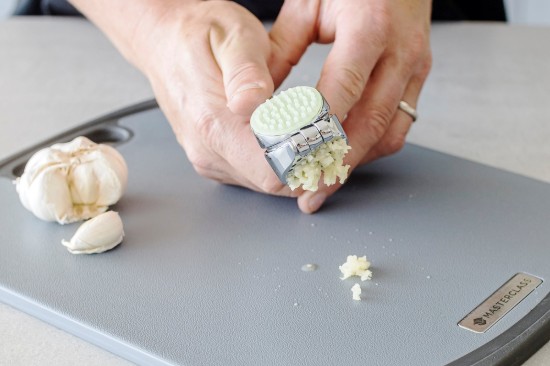 MasterClass - Fokhagyma törő, acél, 13,5 cm