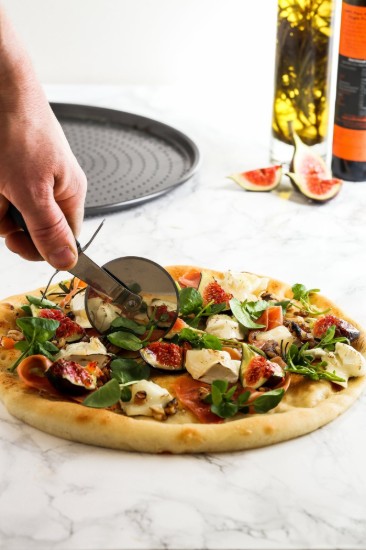Kitchen Craft perforált pizza tálca, acél, 32 cm, "MasterClass"