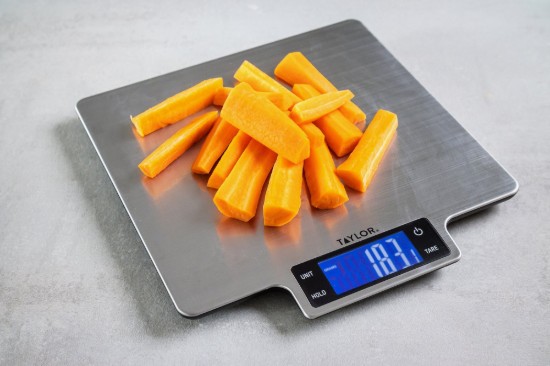 Taylor Pro ~ 10 kg -ig használható konyhai mérleg