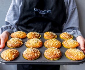 Kitchen Craft muffinsütő, acél, 35 x 27 cm, "MasterClass"