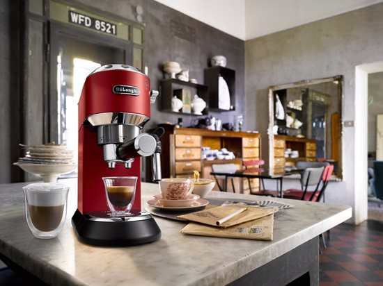 De'Longhi - "Dedica" 1300W-os  kézi eszpresszó kávéfőző, Piros
