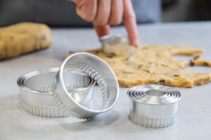 11 db-os fém körkiszúró készlet, bordázott éllel – Kitchen Craft