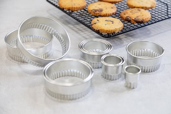 11 db-os körforma készlet, péksütemények vágásához, fém, 10 cm – Kitchen Craft