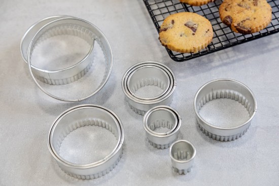 11 db-os fém körkiszúró készlet, bordázott éllel – Kitchen Craft