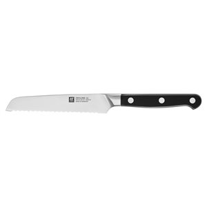 Zwilling Pro általános kés  recés pengéjű 13 cm