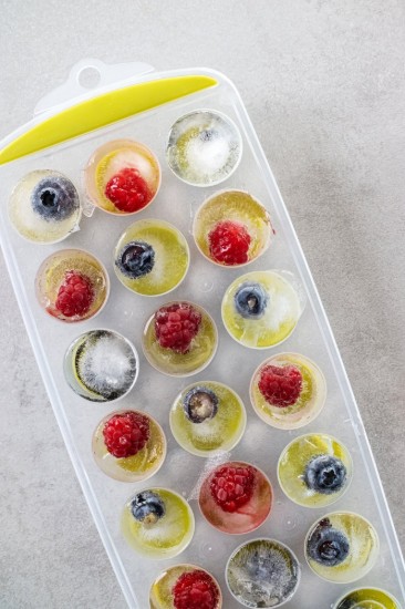 Colourworks jégkockakészítő forma, 28 x 12 cm, szilikon, zöld