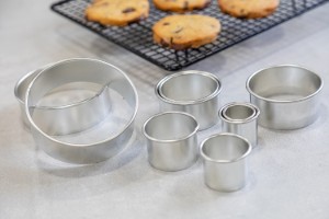 Kitchen Craft 11-db kerek vágó készlet, egyenes élű, fém