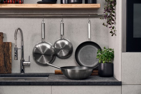 Tapadásmentes serpenyő, rozsdamentes acél, 24 cm, "Joy Plus" - Zwilling