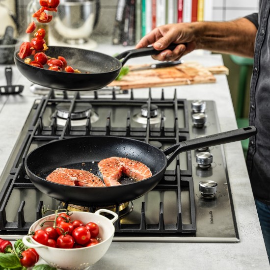 Tapadásmentes serpenyő, alumínium, 28 cm, "Classic" - KitchenAid