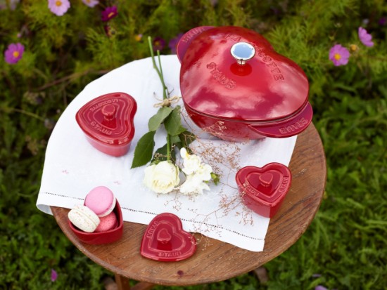 Staub cocotte coeur 20 cm / 1,75 l, öntöttvasból,  Cherry