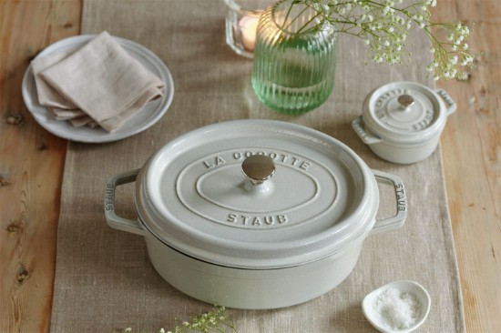 Ovális Cocotte főzőedény, öntöttvas, 33cm/6.7L, Fehér szarvasgomba - Staub