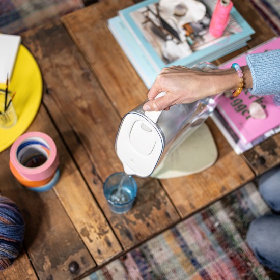 BRITA - Style Essential vízszűrő kancsó + 1+1db Maxtra Pro szűrő patron, 2,4 L (fehér)