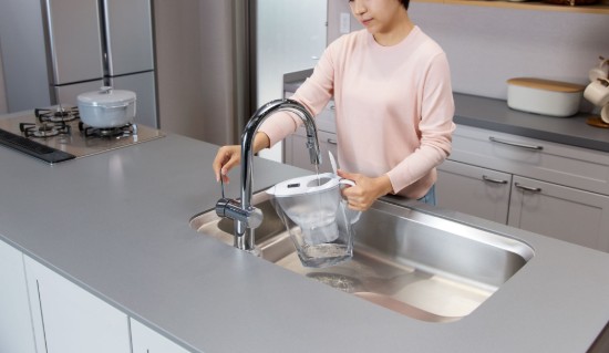 BRITA - Marella vízszűrő kancsó StarterPack + 3db PP Maxtra Pro szűrő patron, 2,4 L (fehér)