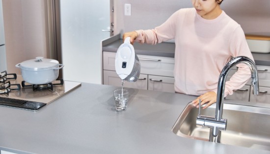 BRITA - Marella vízszűrő kancsó  + 1db PP Maxtra Pro szűrő patron, 2,4 L (fehér)