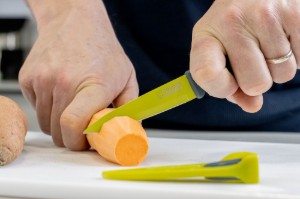 Kés hámozáshoz 9,5 cm, zöld - Kitchen Craft