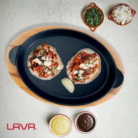 Ovális fajita tálca, öntöttvas, 24 x 18 cm, fa állóval - LAVA