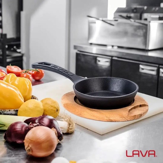 Lava öntvény serpenyő 12 cm alátéttel