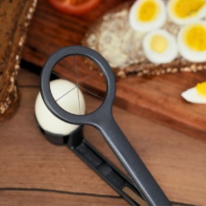 Tojásszeletelő, rozsdamentes acél, "Columbus", fekete kiadás - Westmark