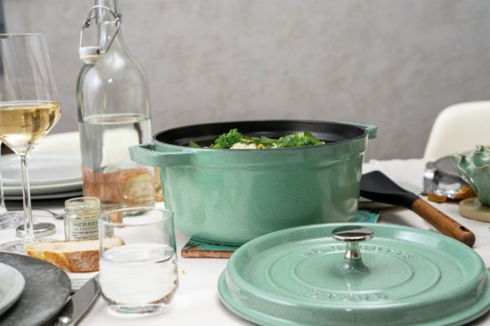 Cocotte főzőedény, öntöttvas, 26 cm / 5,2 l, Sage - Staub
