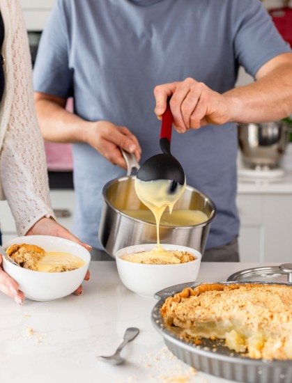 Merőkaland, műanyag, 30 cm, "Classic", Empire Red - KitchenAid