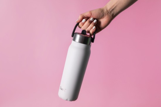 Szigetelt vizes palack beépített szalmával, rozsdamentes acél, 700 ml, "Explorer Flip Straw", Moonstone - S'well