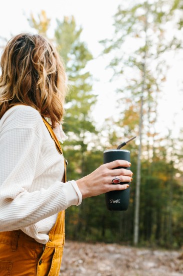 Szigetelt pohár italokhoz, rozsdamentes acél, 530 ml, Onyx - S'well