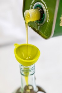 Mini szilikon tölcsér, 4,5 cm - Colourworks