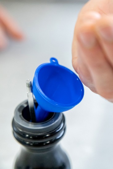 Mini szilikon tölcsér, 4,5 cm - Colourworks