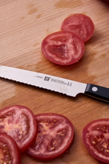 Univerzális kés, fogazott penge, 13 cm, "ZWILLING Gourmet" - Zwilling