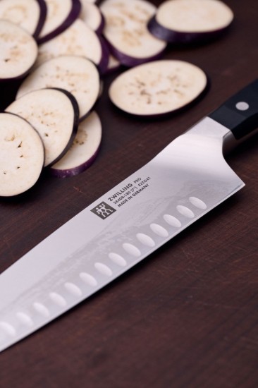 Santoku kés, 18 cm, <<ZWILLING Pro>> - Zwilling