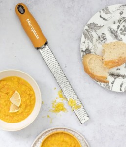Klasszikus reszelő, sebészeti rozsdamentes acél, 32,5 cm, Mustard Yellow - Microplane