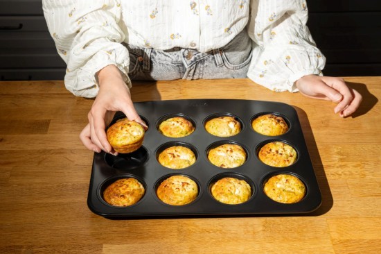 12 rekeszes muffinformálca, fém, GLIDE - Pyrex